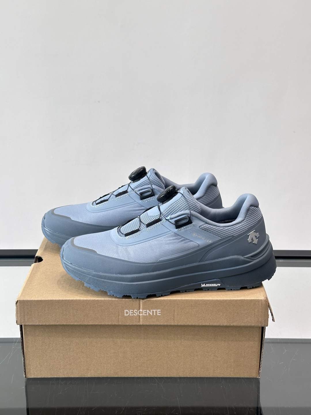 👟迪桑特CHRON TRAINER旋钮鞋，复古拼接设计，牛皮➕网布鞋面，透气又舒适。BOA旋钮系带，穿脱