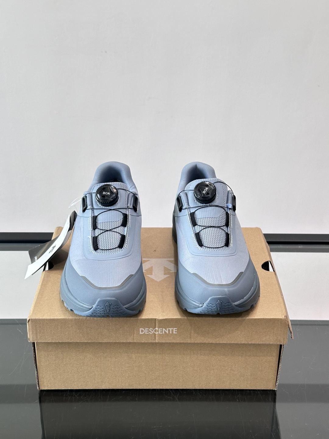 👟迪桑特CHRON TRAINER旋钮鞋，复古拼接设计，牛皮➕网布鞋面，透气又舒适。BOA旋钮系带，穿脱