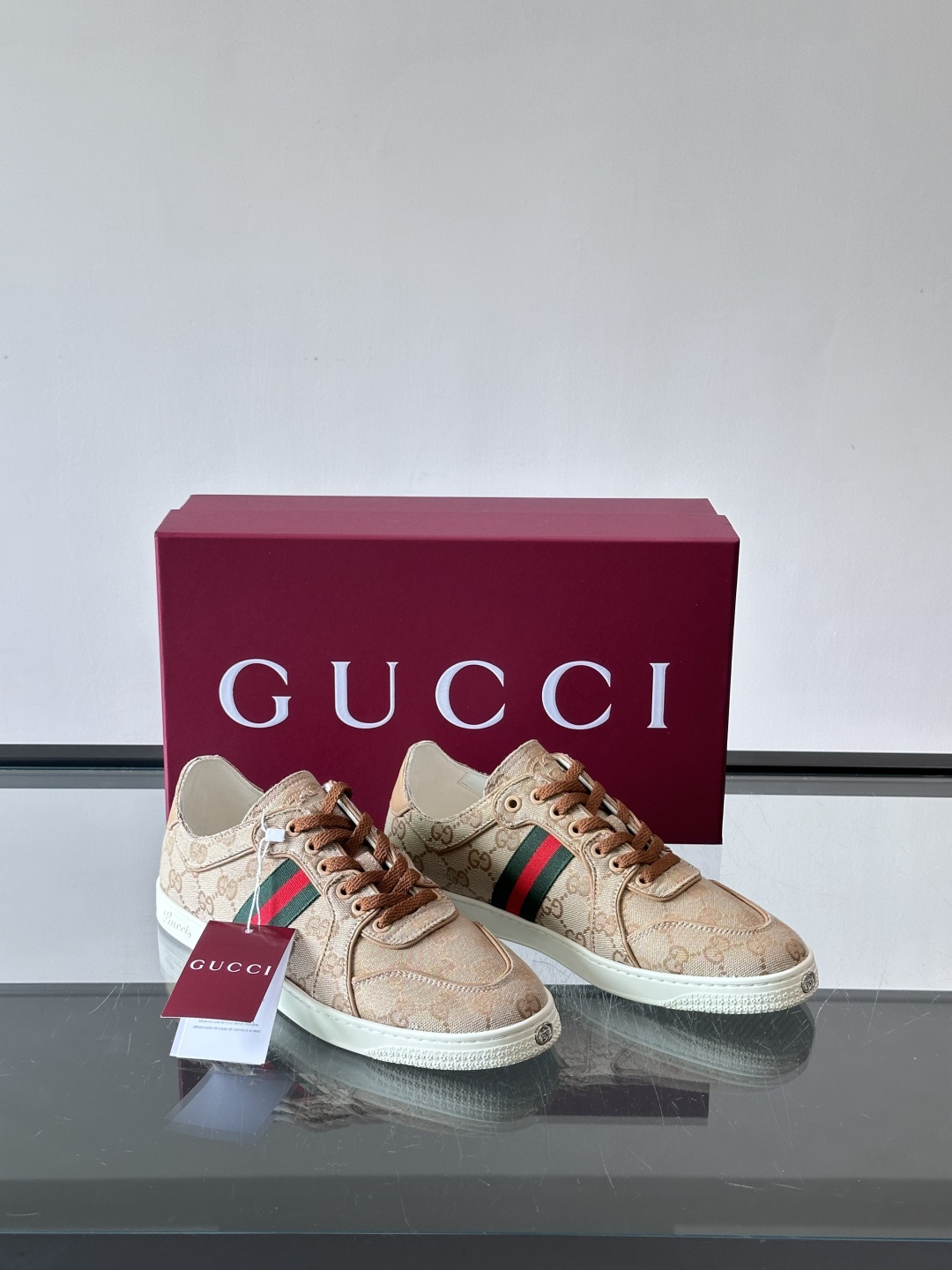 ​​👟Gucci 2026春夏新款GG老花运动鞋，米色+乌木色Original GG帆布，搭配红绿Web