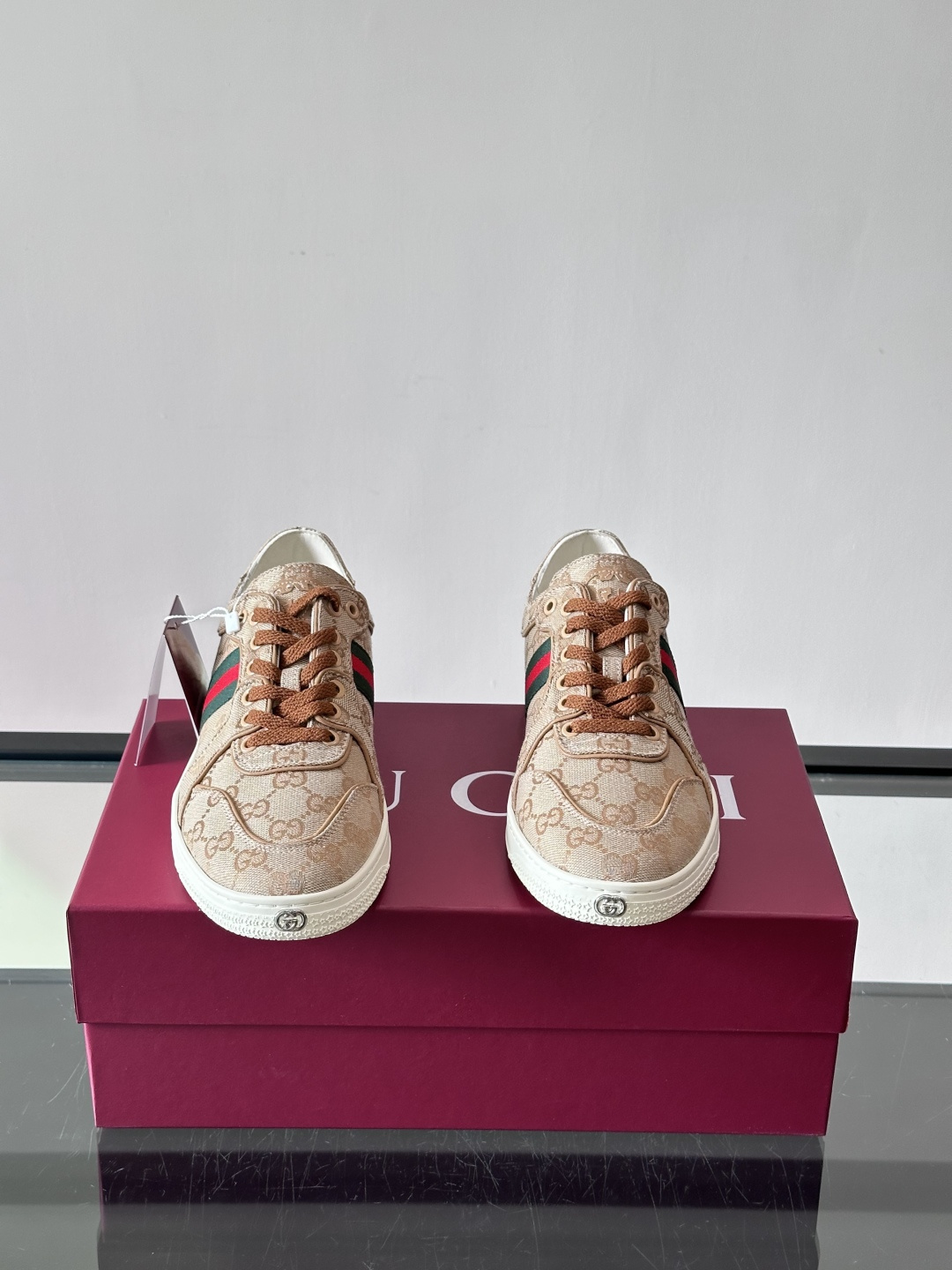 ​​👟Gucci 2026春夏新款GG老花运动鞋，米色+乌木色Original GG帆布，搭配红绿Web