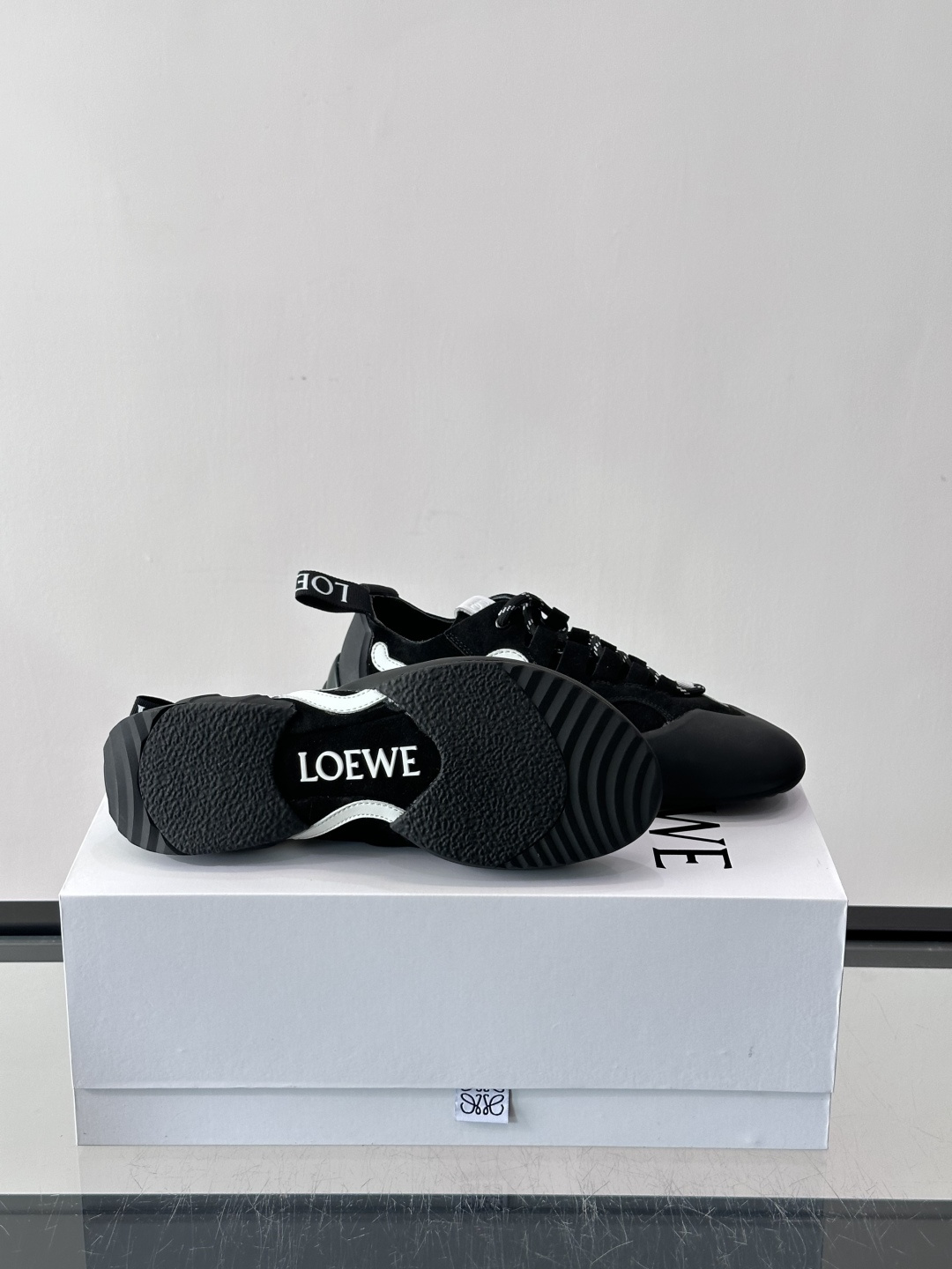 LOEWE罗意威ss26新款Loewe攀岩鞋情侣款👫劝你不要太帅😎这双罗意威新款德训训，尊嘟很喜欢呀😍鞋
