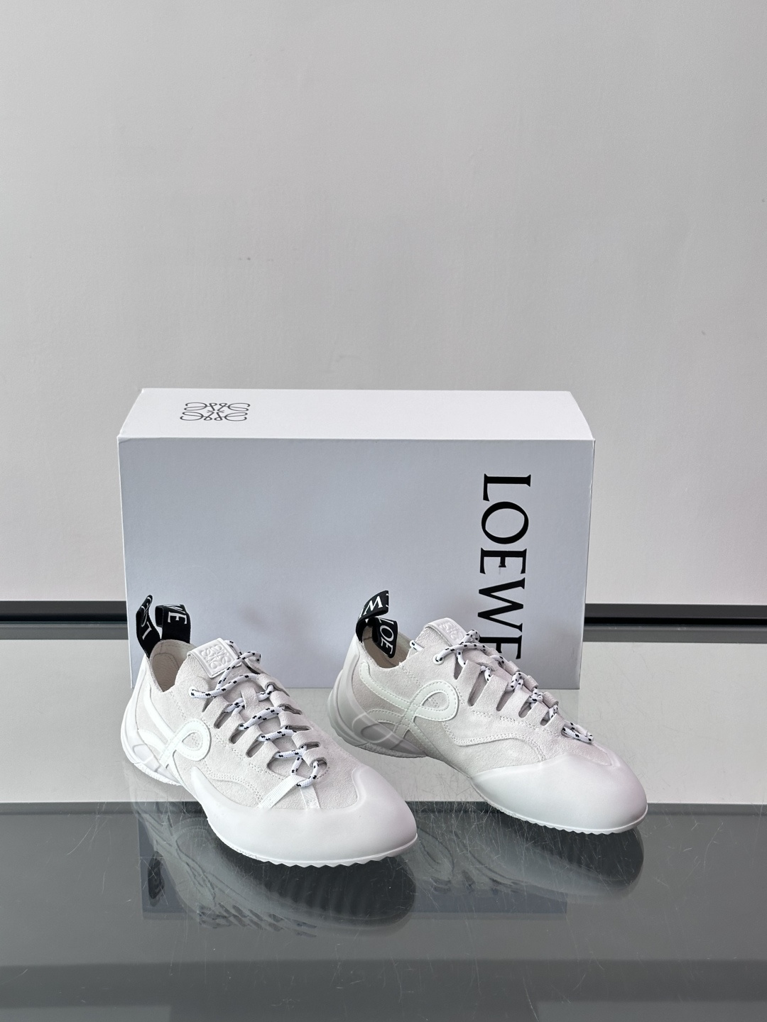 LOEWE罗意威ss26新款Loewe攀岩鞋情侣款👫劝你不要太帅😎这双罗意威新款德训训，尊嘟很喜欢呀😍鞋
