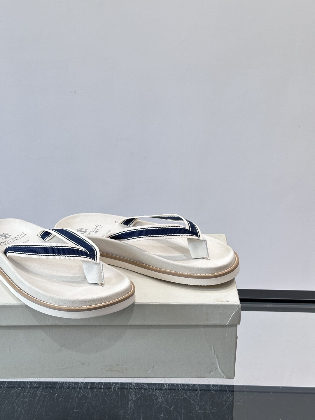 Brunello Cucinelli 男士人字拖​​👞意大利奢侈品牌Brunello Cucinelli