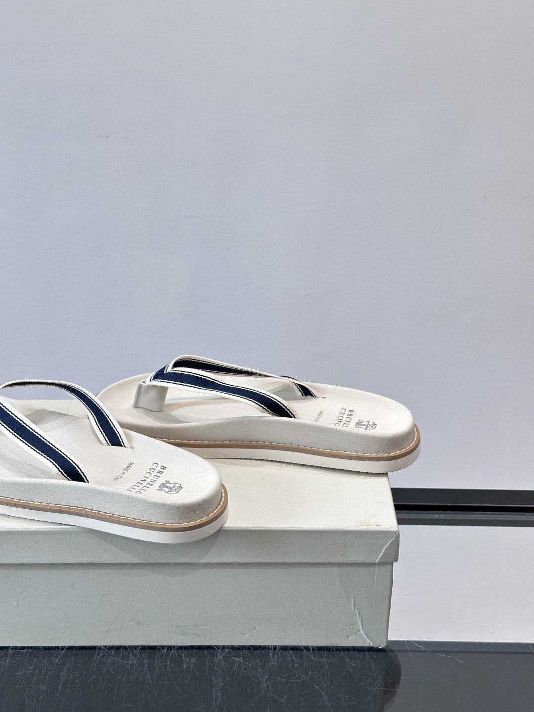Brunello Cucinelli 男士人字拖​​👞意大利奢侈品牌Brunello Cucinelli