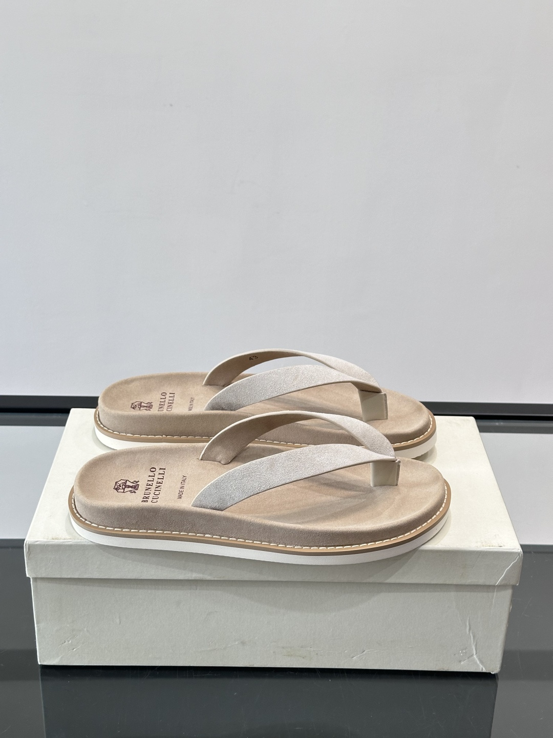 Brunello Cucinelli 男士人字拖​​👞意大利奢侈品牌Brunello Cucinelli