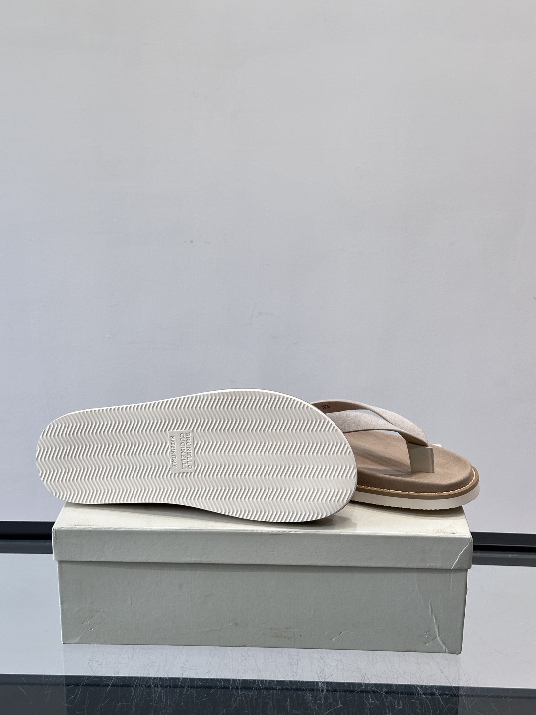 Brunello Cucinelli 男士人字拖​​👞意大利奢侈品牌Brunello Cucinelli