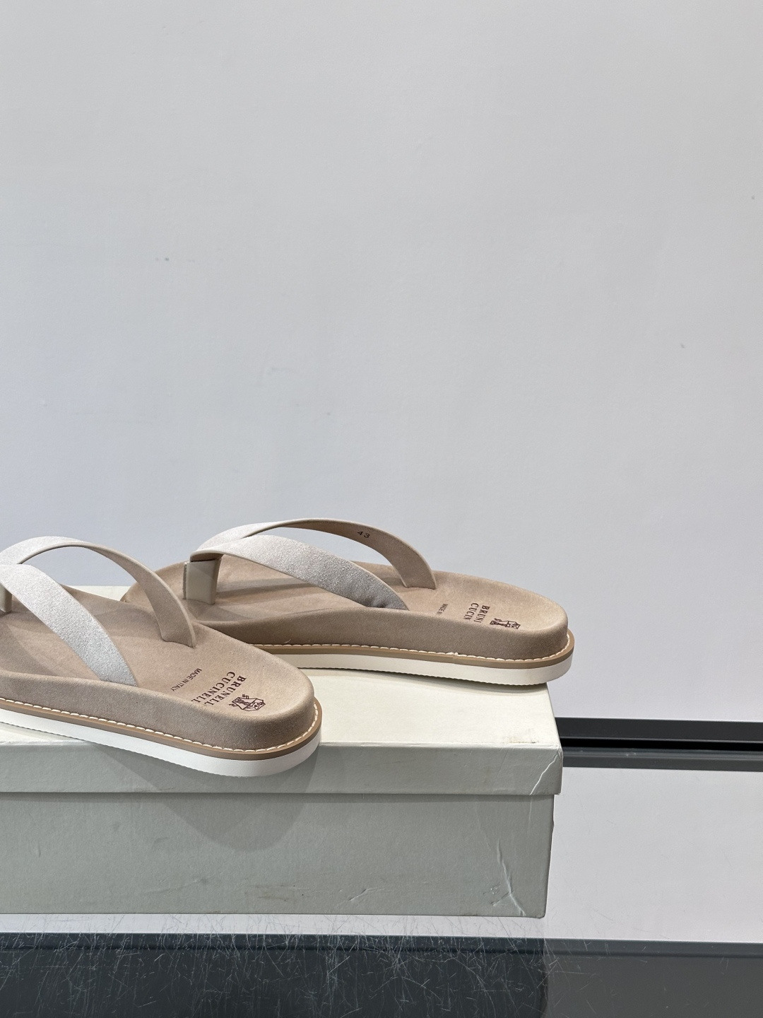 Brunello Cucinelli 男士人字拖​​👞意大利奢侈品牌Brunello Cucinelli