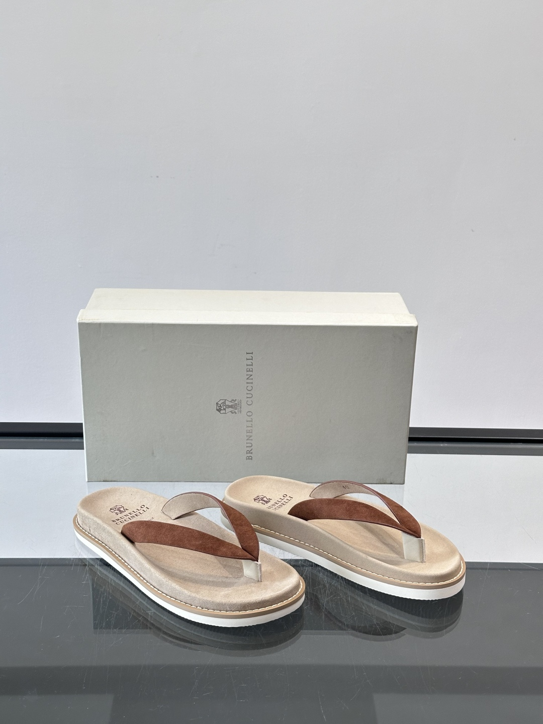 Brunello Cucinelli 男士人字拖​​👞意大利奢侈品牌Brunello Cucinelli
