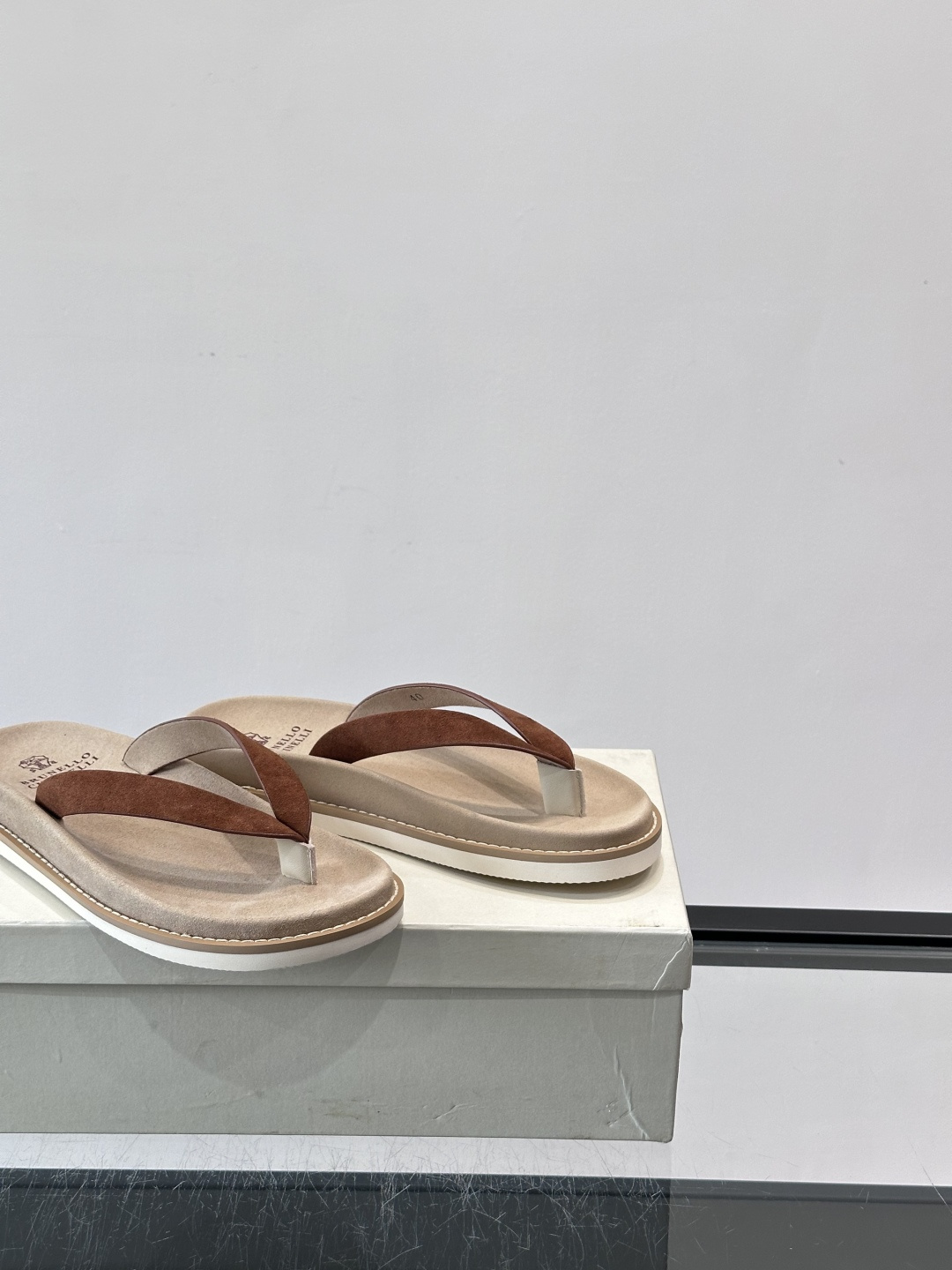 Brunello Cucinelli 男士人字拖​​👞意大利奢侈品牌Brunello Cucinelli