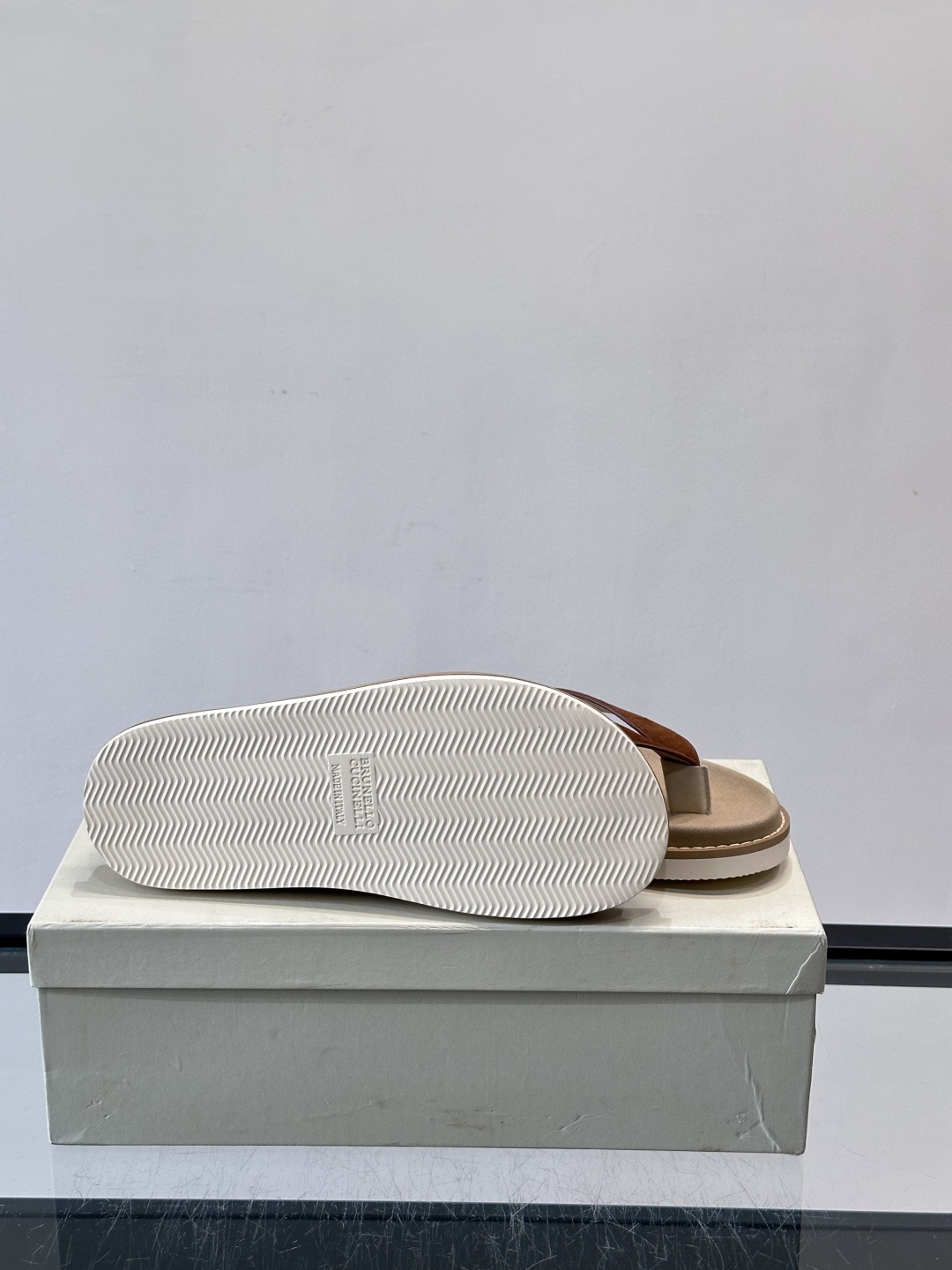 Brunello Cucinelli 男士人字拖​​👞意大利奢侈品牌Brunello Cucinelli