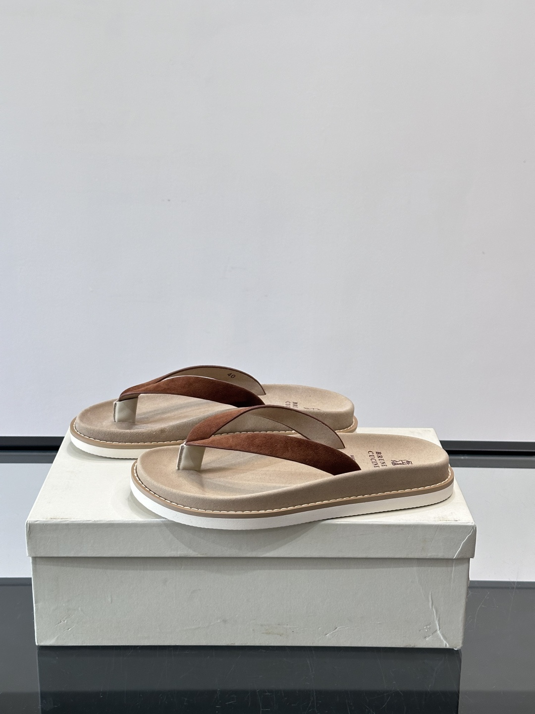Brunello Cucinelli 男士人字拖​​👞意大利奢侈品牌Brunello Cucinelli