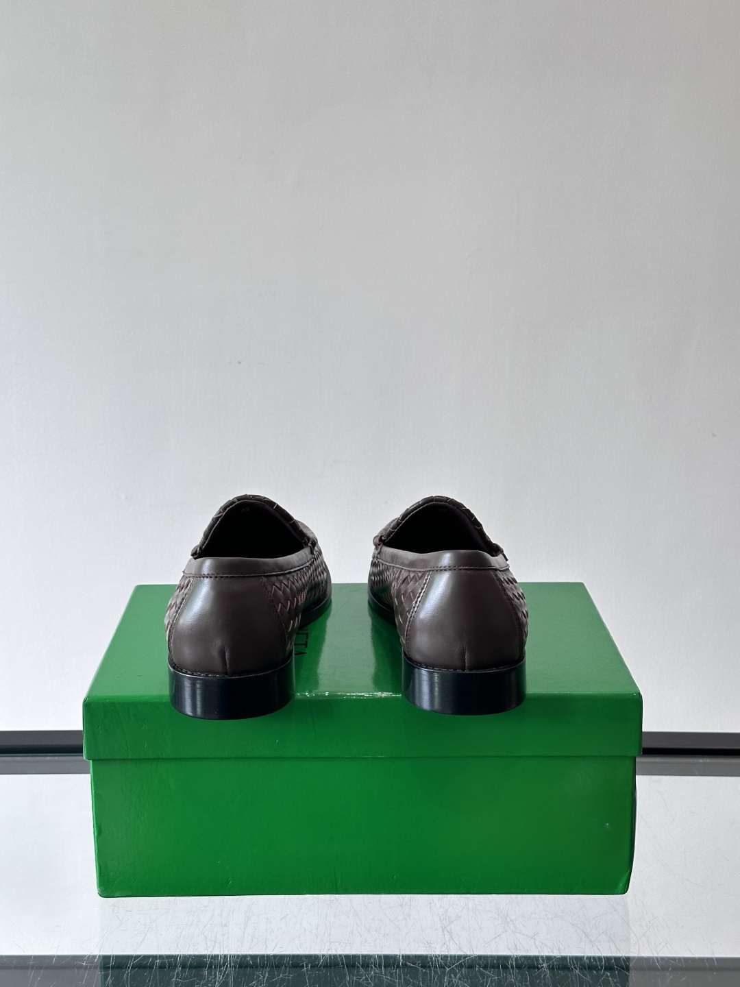 Bottega Veneta 编织乐福鞋​​👞这款乐福鞋来自意大利奢侈品牌Bottega Veneta，