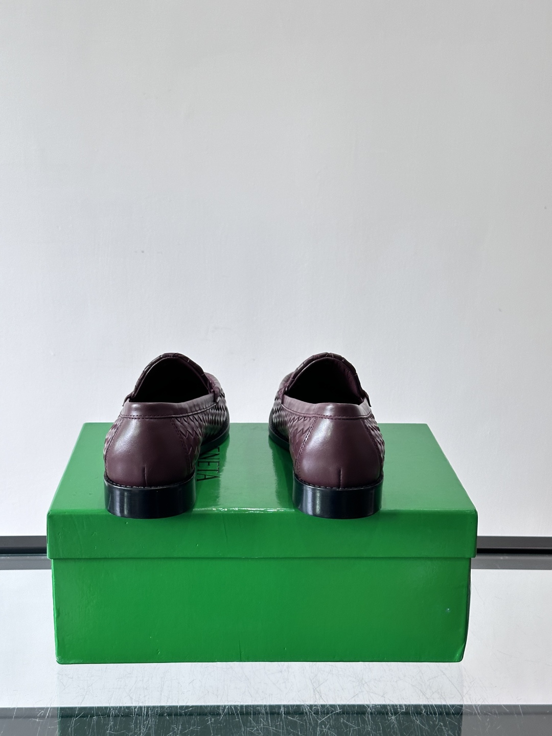 Bottega Veneta 编织乐福鞋​​👞这款乐福鞋来自意大利奢侈品牌Bottega Veneta，