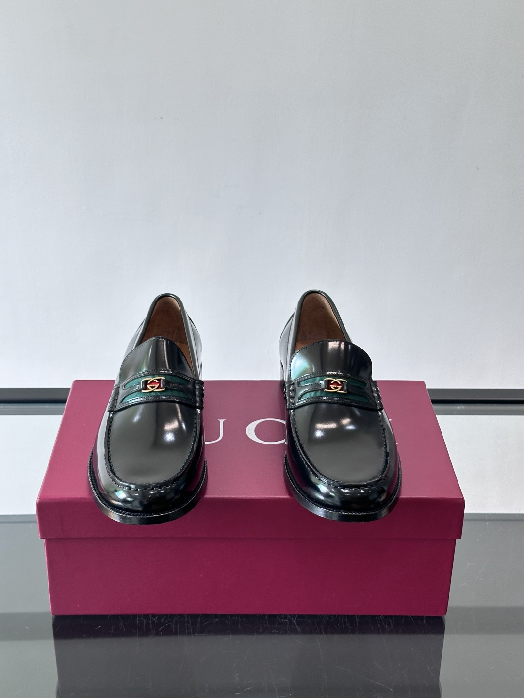 gucci 男士商务小皮鞋，上脚非常好看！精品商务休闲皮鞋💥💥真皮大底产品意大利进口牛皮制作🐂进口水染牛