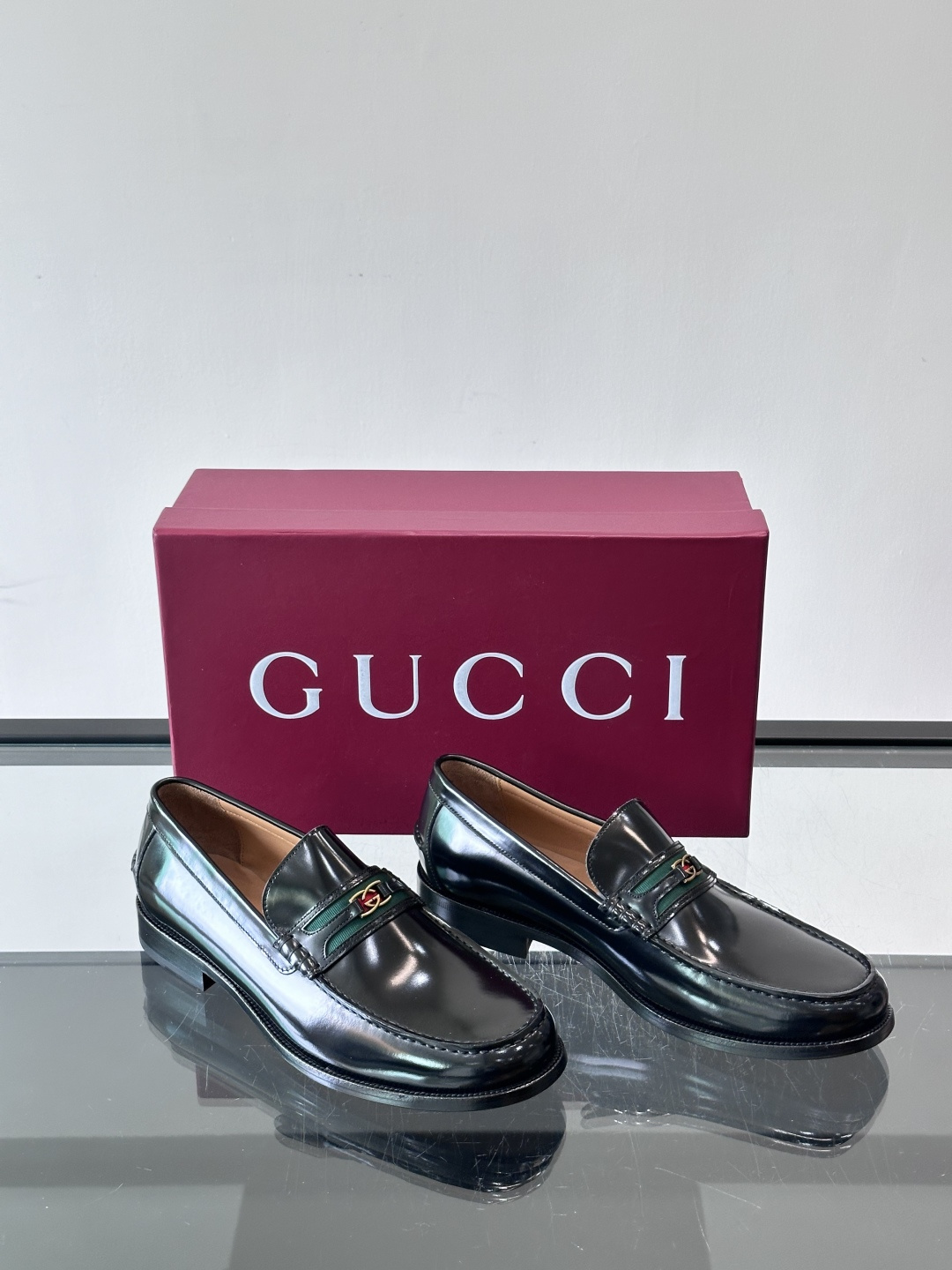 gucci 男士商务小皮鞋，上脚非常好看！精品商务休闲皮鞋💥💥真皮大底产品意大利进口牛皮制作🐂进口水染牛