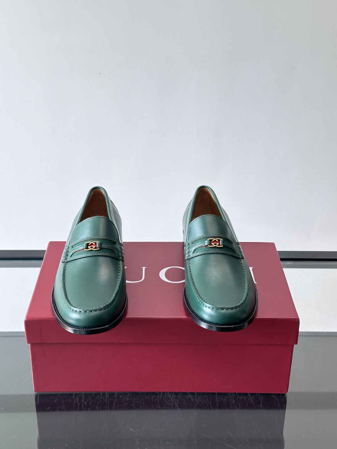 gucci 男士商务小皮鞋，上脚非常好看！精品商务休闲皮鞋💥💥真皮大底产品意大利进口牛皮制作🐂进口水染牛