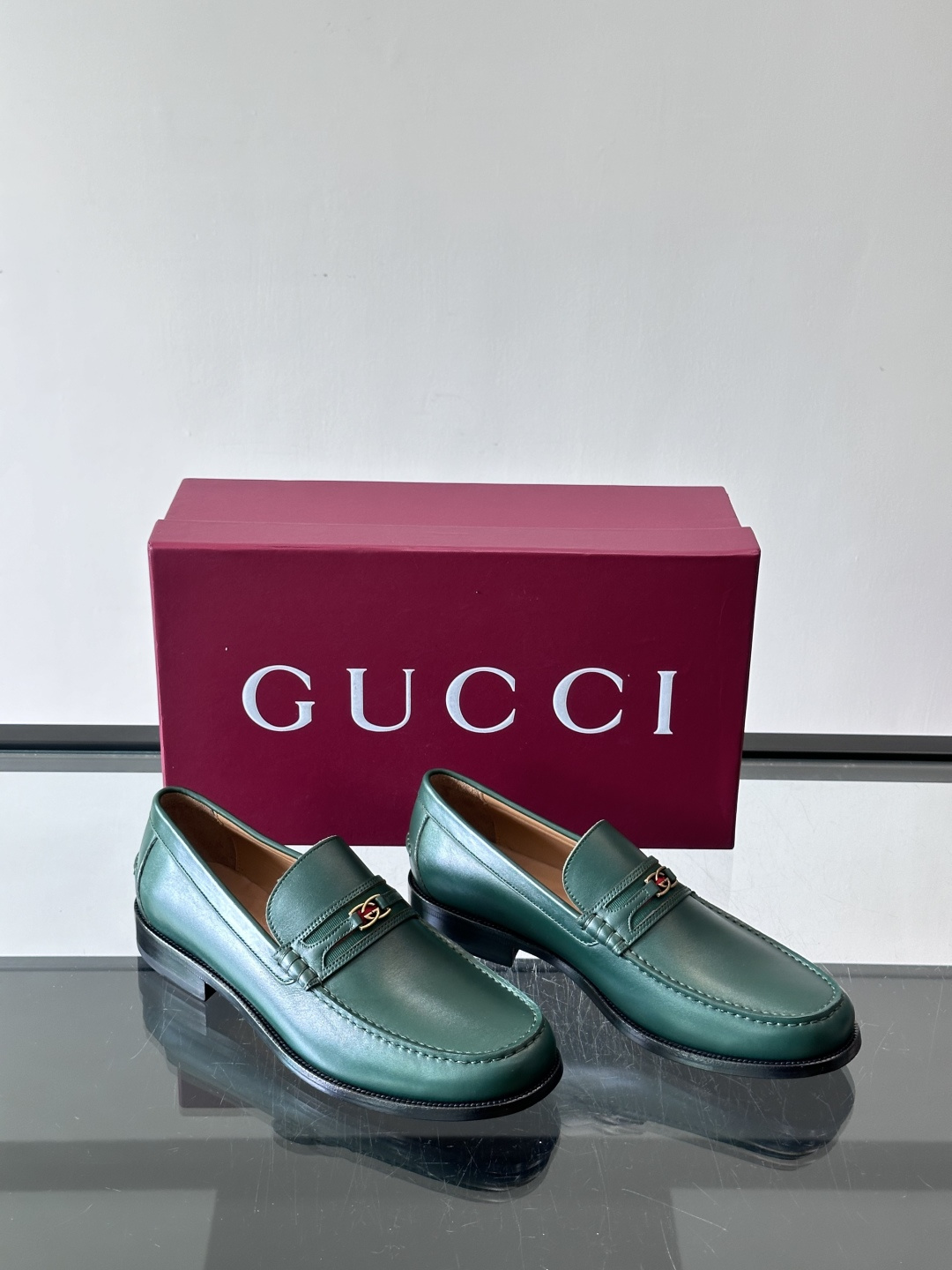 gucci 男士商务小皮鞋，上脚非常好看！精品商务休闲皮鞋💥💥真皮大底产品意大利进口牛皮制作🐂进口水染牛