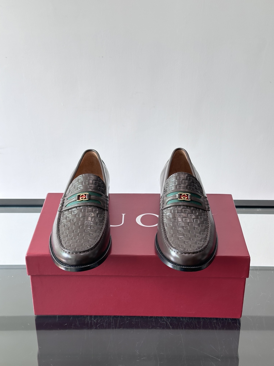 gucci 男士商务小皮鞋，上脚非常好看！精品商务休闲皮鞋💥💥真皮大底产品意大利进口牛皮制作🐂进口水染牛