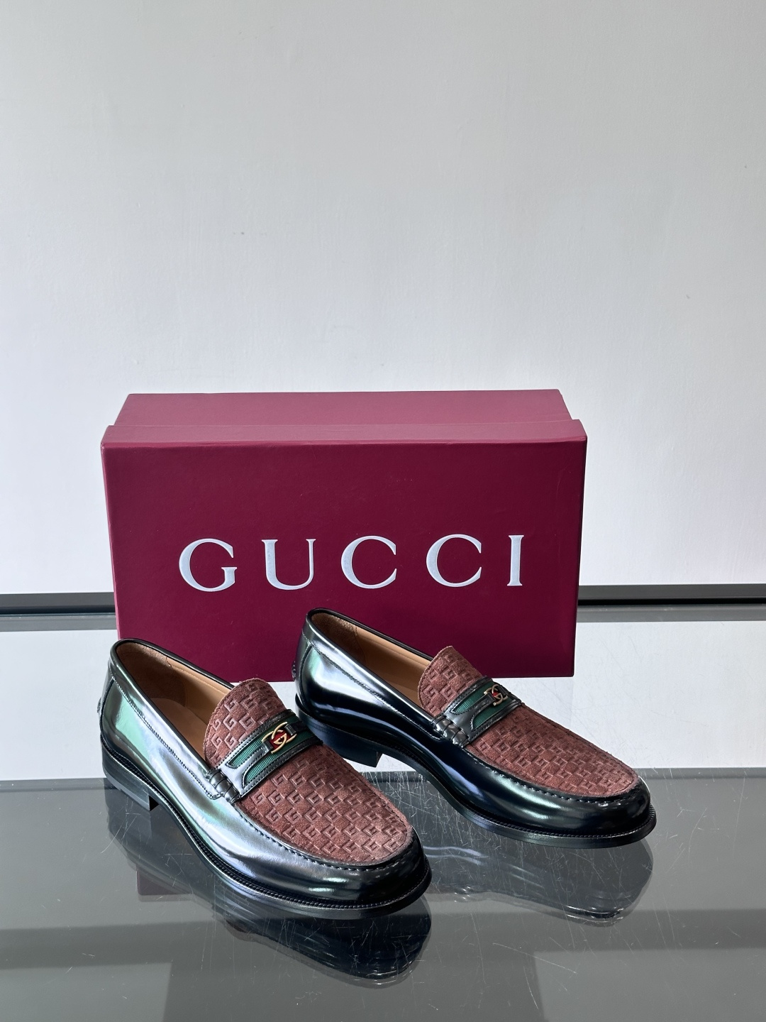 gucci 男士商务小皮鞋，上脚非常好看！精品商务休闲皮鞋💥💥真皮大底产品意大利进口牛皮制作🐂进口水染牛