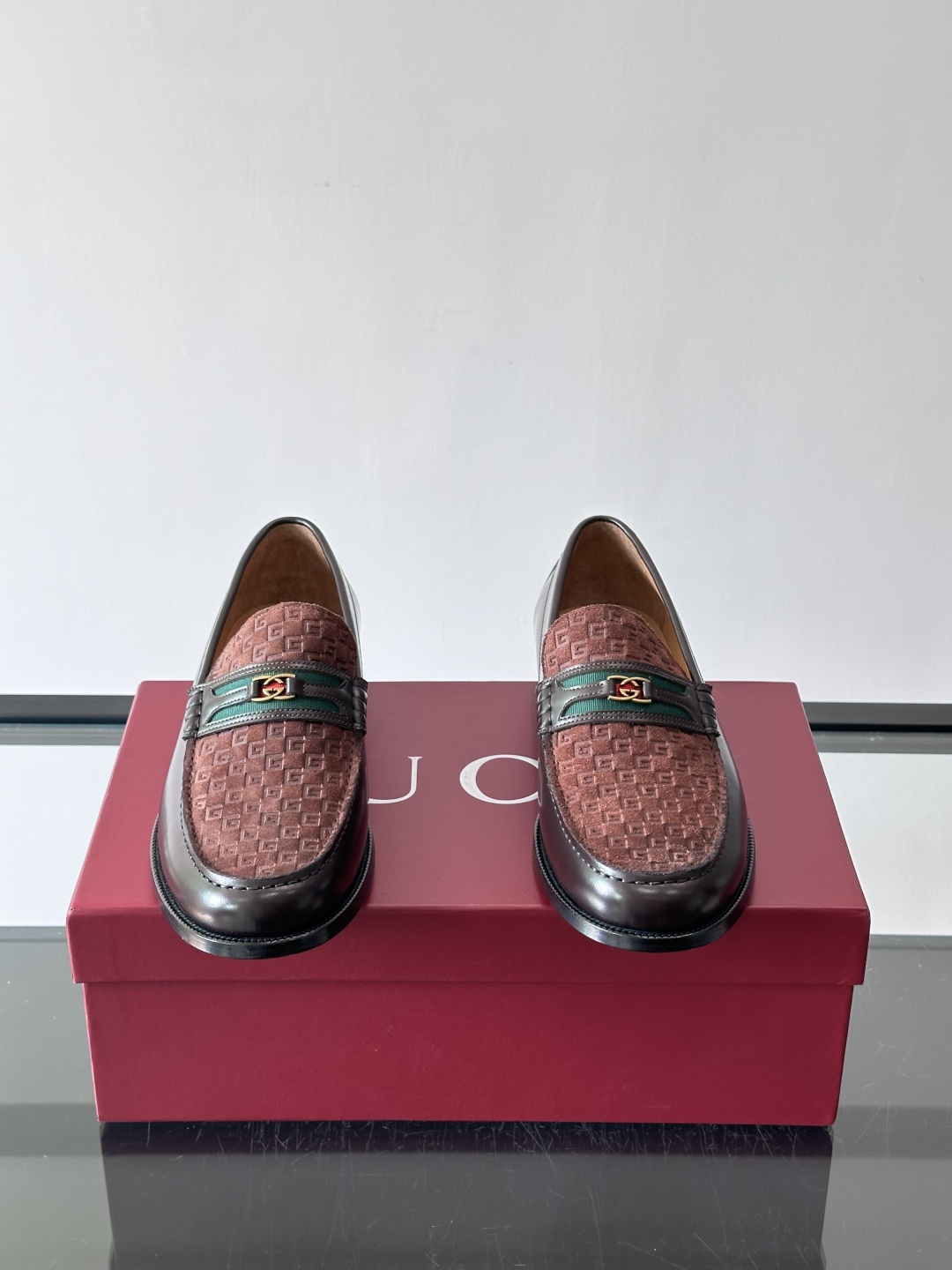 gucci 男士商务小皮鞋，上脚非常好看！精品商务休闲皮鞋💥💥真皮大底产品意大利进口牛皮制作🐂进口水染牛