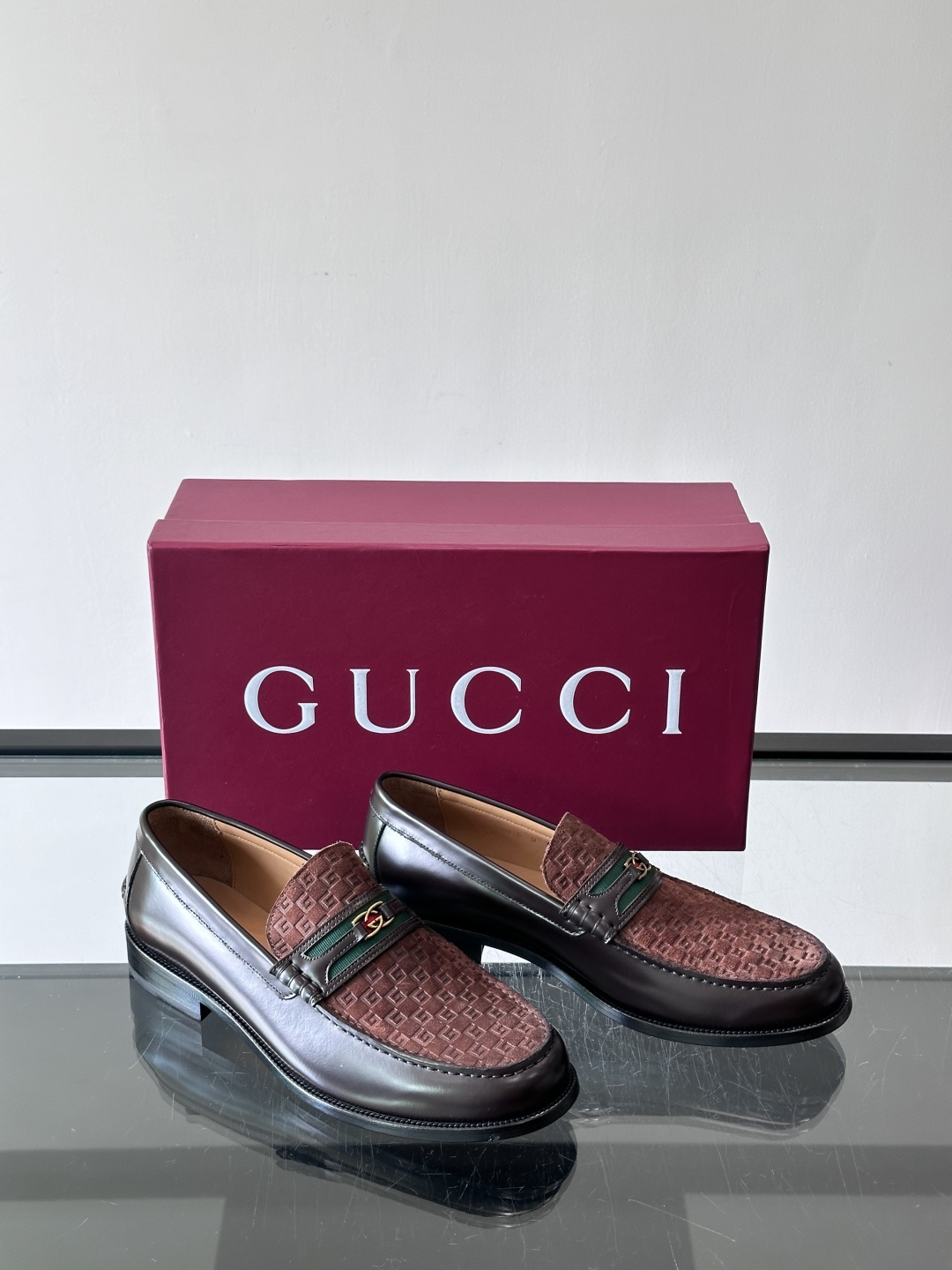 gucci 男士商务小皮鞋，上脚非常好看！精品商务休闲皮鞋💥💥真皮大底产品意大利进口牛皮制作🐂进口水染牛
