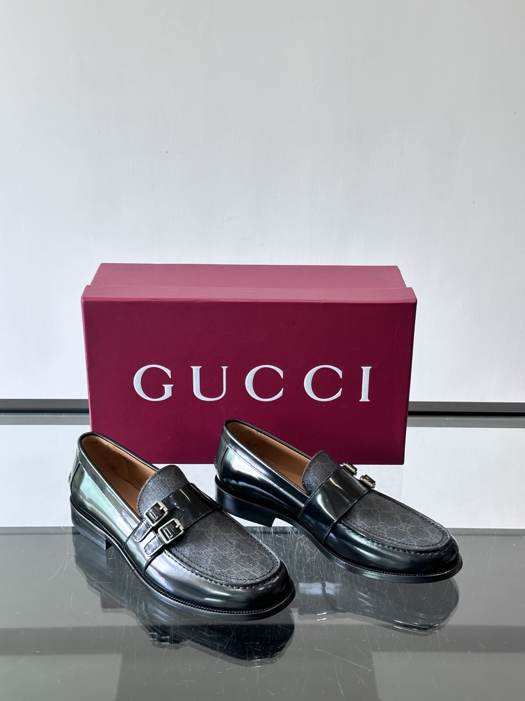 gucci 男士商务小皮鞋，上脚非常好看！精品商务休闲皮鞋💥💥真皮大底产品意大利进口牛皮制作🐂进口水染牛