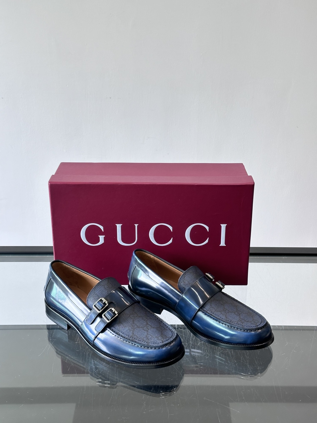 gucci 男士商务小皮鞋，上脚非常好看！精品商务休闲皮鞋💥💥真皮大底产品意大利进口牛皮制作🐂进口水染牛