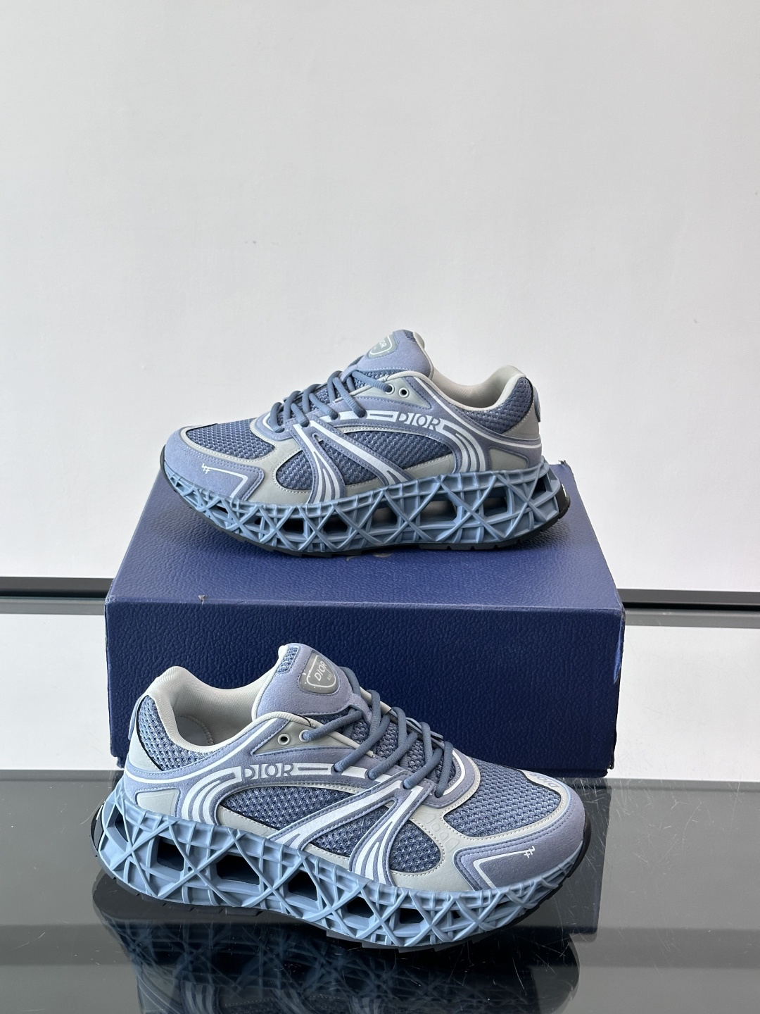 Dior 迪奥 👟B35最新款老爹运动鞋 老爹鞋 以时髦复古风格丰富经典系列。精心制作，可全年与休闲造型