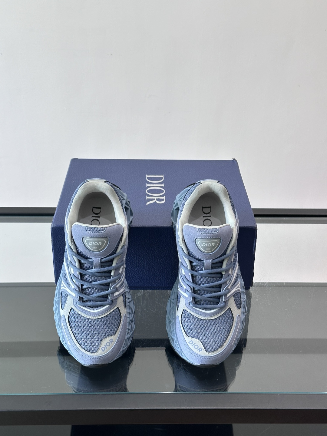 Dior 迪奥 👟B35最新款老爹运动鞋 老爹鞋 以时髦复古风格丰富经典系列。精心制作，可全年与休闲造型