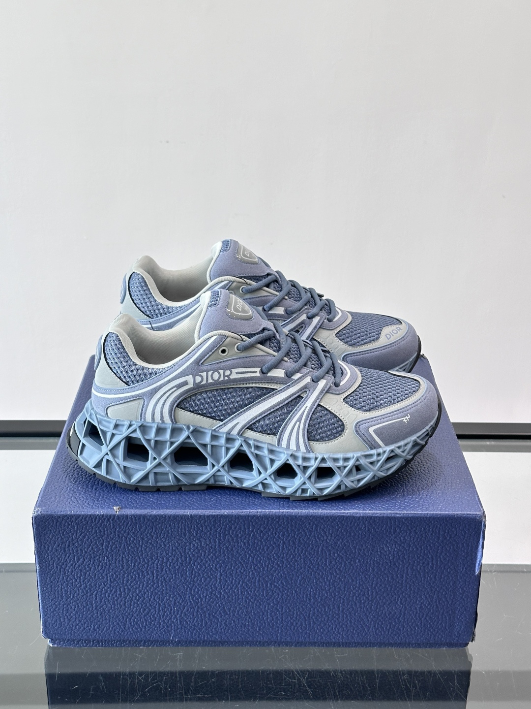 Dior 迪奥 👟B35最新款老爹运动鞋 老爹鞋 以时髦复古风格丰富经典系列。精心制作，可全年与休闲造型