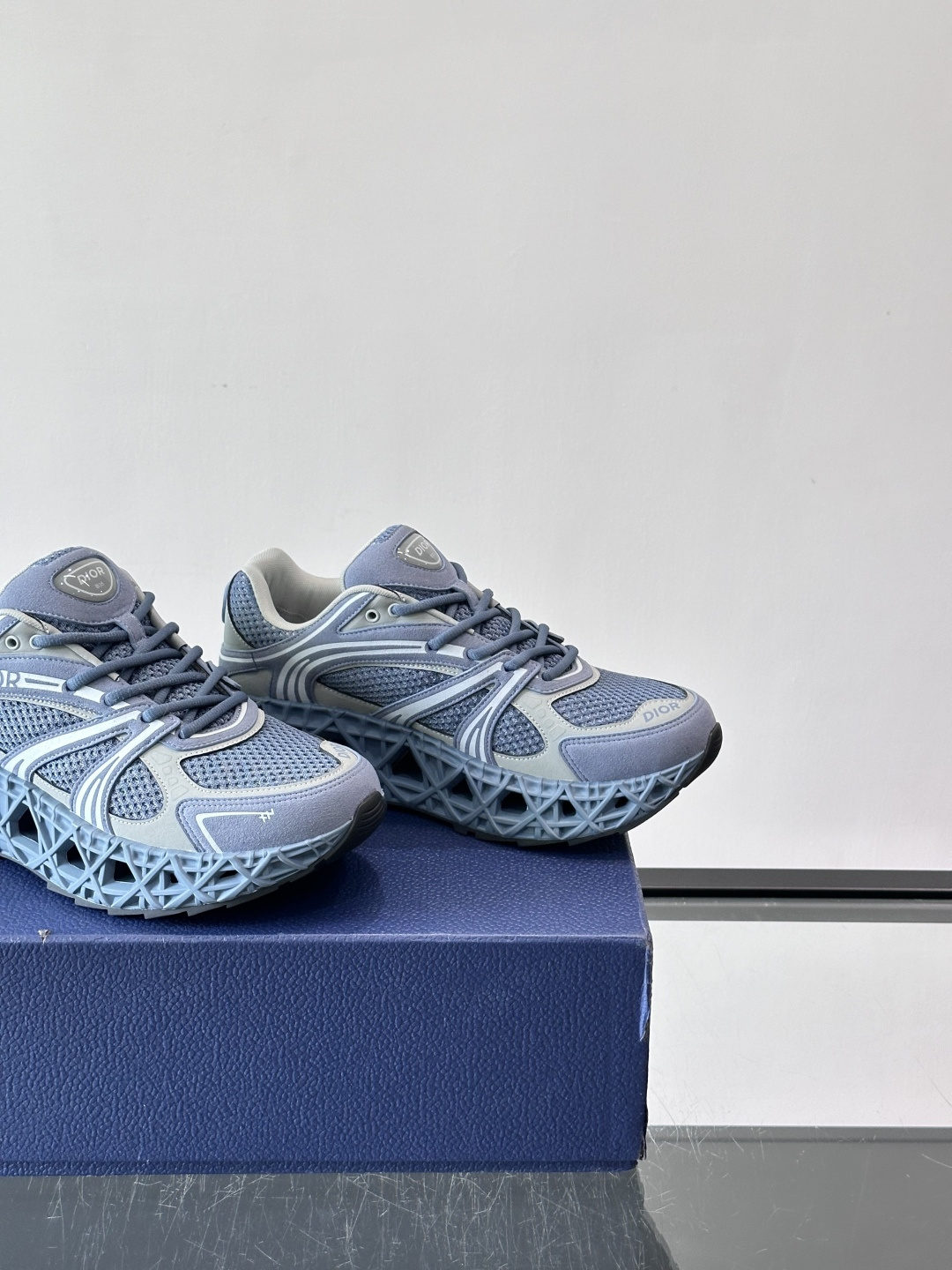 Dior 迪奥 👟B35最新款老爹运动鞋 老爹鞋 以时髦复古风格丰富经典系列。精心制作，可全年与休闲造型