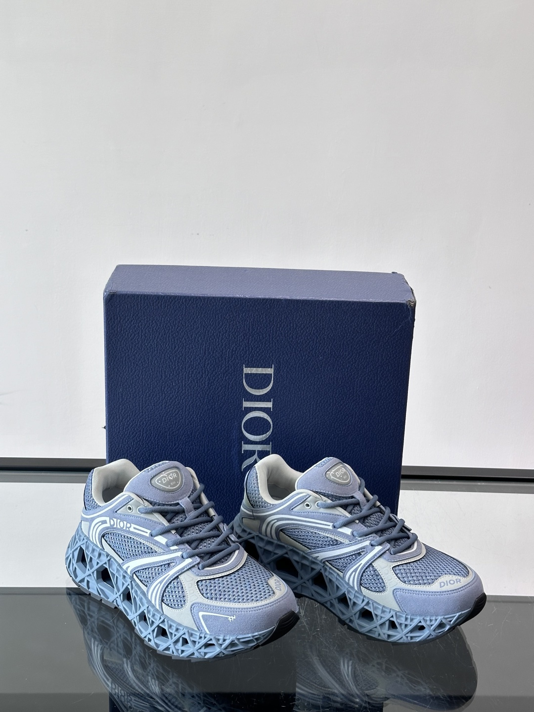 Dior 迪奥 👟B35最新款老爹运动鞋 老爹鞋 以时髦复古风格丰富经典系列。精心制作，可全年与休闲造型