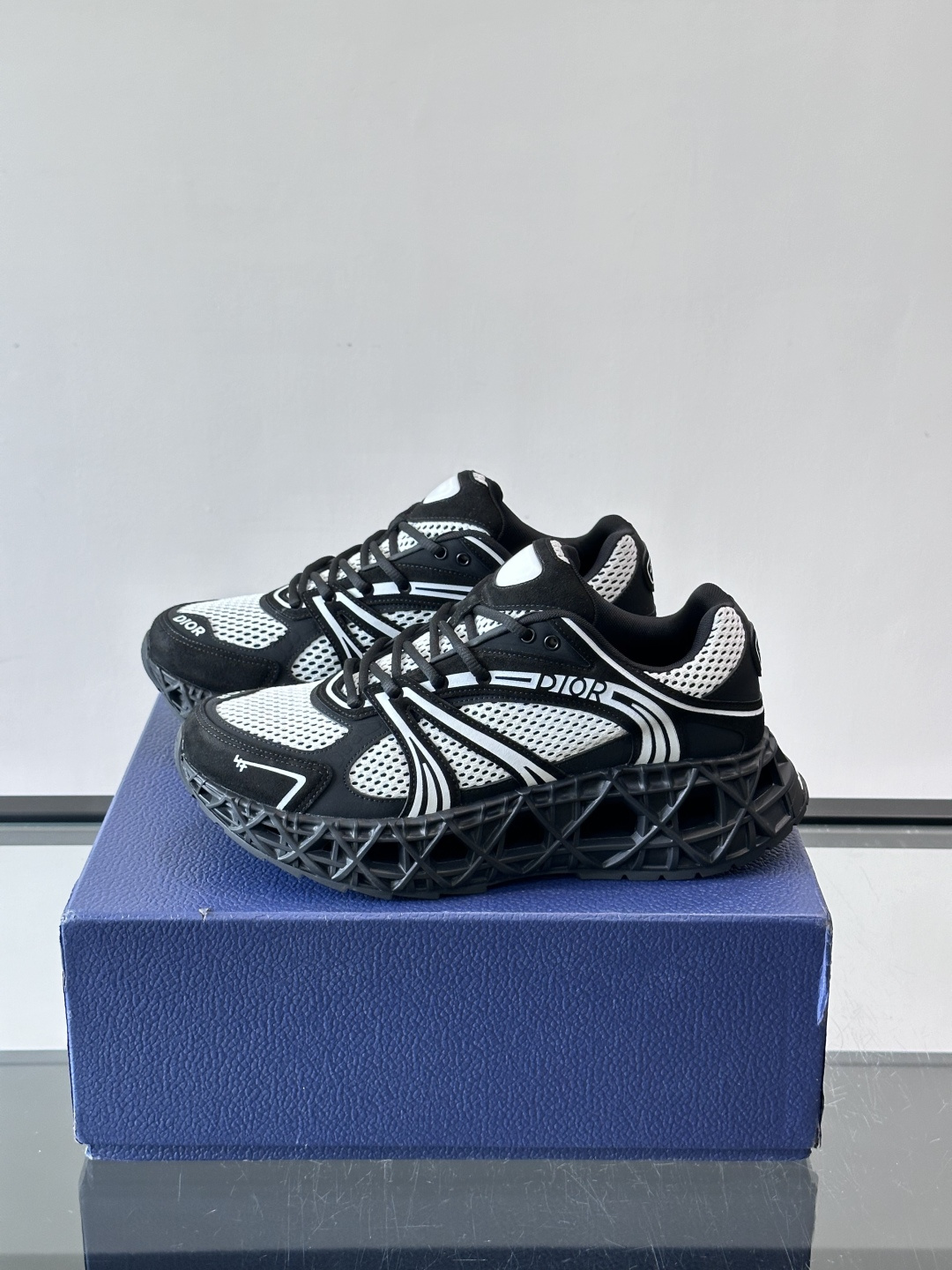 Dior 迪奥 👟B35最新款老爹运动鞋 老爹鞋 以时髦复古风格丰富经典系列。精心制作，可全年与休闲造型