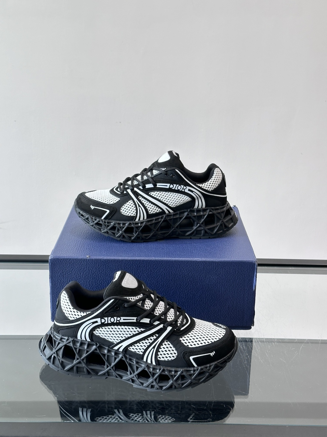 Dior 迪奥 👟B35最新款老爹运动鞋 老爹鞋 以时髦复古风格丰富经典系列。精心制作，可全年与休闲造型
