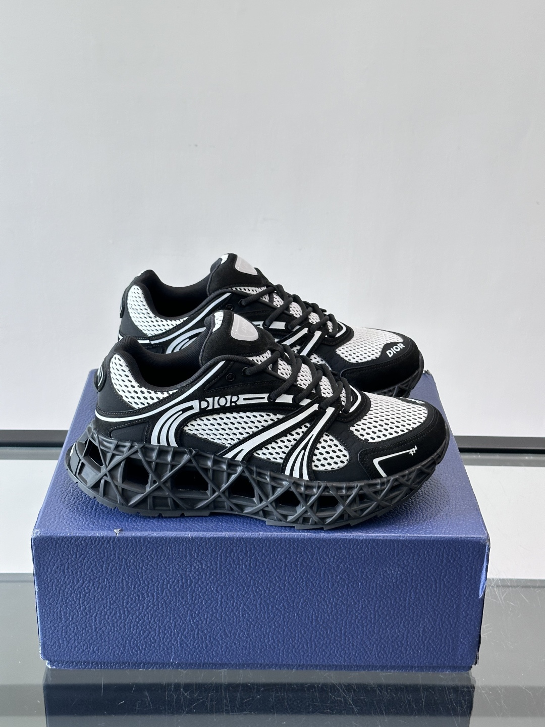 Dior 迪奥 👟B35最新款老爹运动鞋 老爹鞋 以时髦复古风格丰富经典系列。精心制作，可全年与休闲造型