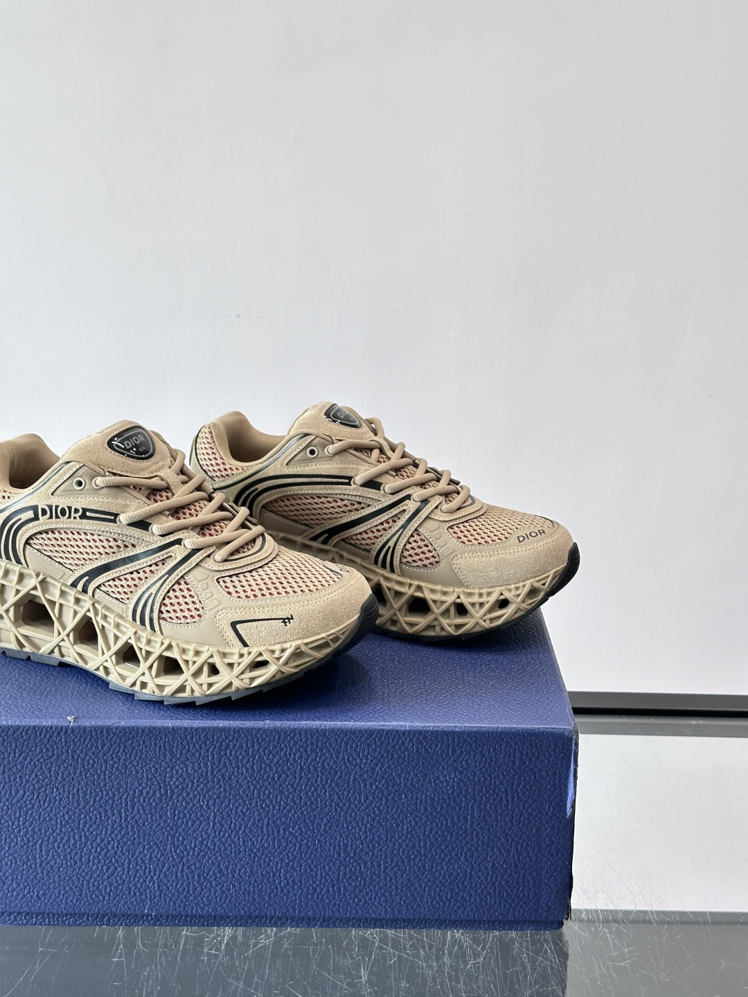 Dior 迪奥 👟B35最新款老爹运动鞋 老爹鞋 以时髦复古风格丰富经典系列。精心制作，可全年与休闲造型