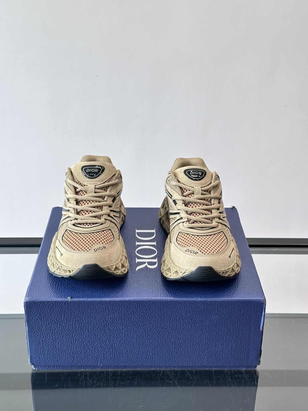 Dior 迪奥 👟B35最新款老爹运动鞋 老爹鞋 以时髦复古风格丰富经典系列。精心制作，可全年与休闲造型