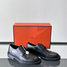 H爱马仕男士德比鞋👞这双麂皮德比鞋,经典系带设计,鞋面柔软有质感,橡胶鞋底耐磨又舒适。厚底设计,穿着 H爱马仕男士德比鞋👞这双麂皮德比鞋,经典系带设计,鞋面柔软有质感,橡胶鞋底耐磨又舒适。厚底设计,穿着