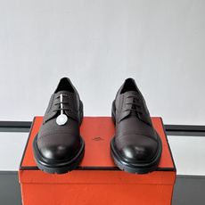 H爱马仕男士德比鞋👞这双麂皮德比鞋,经典系带设计,鞋面柔软有质感,橡胶鞋底耐磨又舒适。厚底设计,穿着 H爱马仕男士德比鞋👞这双麂皮德比鞋,经典系带设计,鞋面柔软有质感,橡胶鞋底耐磨又舒适。厚底设计,穿着