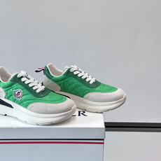 Moncler 男士休闲运动鞋👟Moncler TrailgriP系列运动鞋,绒面革+科技面料拼接, Moncler 男士休闲运动鞋👟Moncler TrailgriP系列运动鞋,绒面革+科技面料拼接,