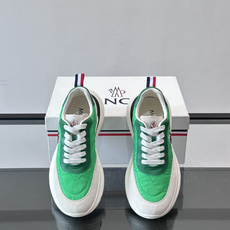 Moncler 男士休闲运动鞋👟Moncler TrailgriP系列运动鞋,绒面革+科技面料拼接, Moncler 男士休闲运动鞋👟Moncler TrailgriP系列运动鞋,绒面革+科技面料拼接,