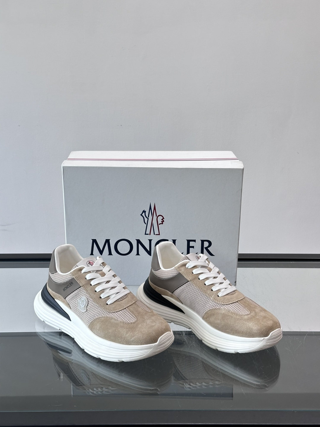 Moncler TrailgriPLite运动鞋,轻量设计,鞋面拼接网布➕牛皮,透气又耐穿!橡胶鞋底抓地 Moncler TrailgriPLite运动鞋,轻量设计,鞋面拼接网布➕牛皮,透气又耐穿!橡胶鞋底抓地