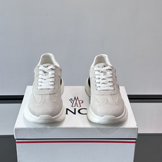 Moncler TrailgriPLite运动鞋,轻量设计,鞋面拼接网布➕牛皮,透气又耐穿!橡胶鞋底抓地 Moncler TrailgriPLite运动鞋,轻量设计,鞋面拼接网布➕牛皮,透气又耐穿!橡胶鞋底抓地