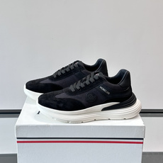 Moncler TrailgriPLite运动鞋,轻量设计,鞋面拼接网布➕牛皮,透气又耐穿!橡胶鞋底抓地 Moncler TrailgriPLite运动鞋,轻量设计,鞋面拼接网布➕牛皮,透气又耐穿!橡胶鞋底抓地