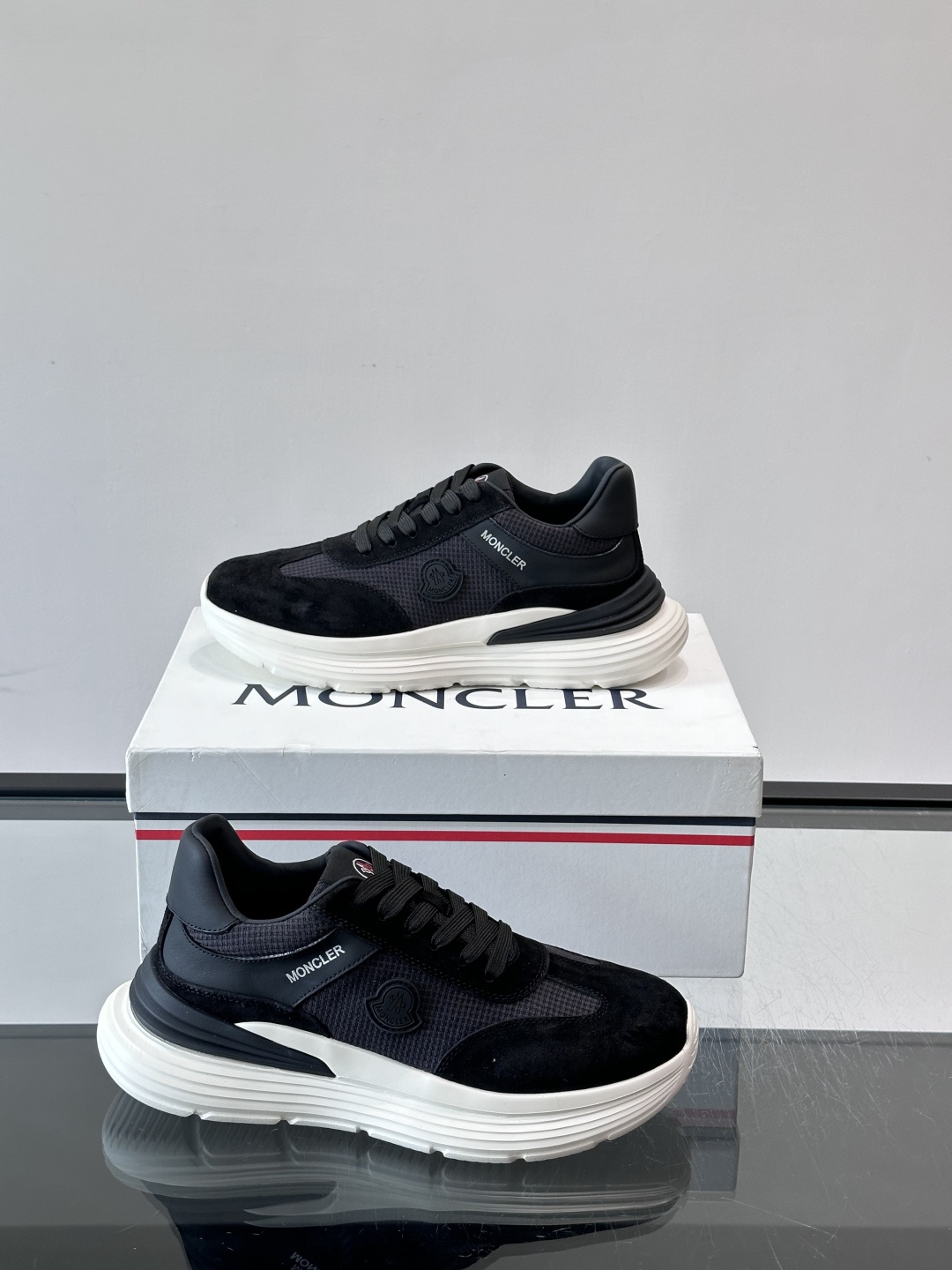 Moncler TrailgriPLite运动鞋,轻量设计,鞋面拼接网布➕牛皮,透气又耐穿!橡胶鞋底抓地 Moncler TrailgriPLite运动鞋,轻量设计,鞋面拼接网布➕牛皮,透气又耐穿!橡胶鞋底抓地