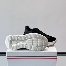Moncler TrailgriPLite运动鞋,轻量设计,鞋面拼接网布➕牛皮,透气又耐穿!橡胶鞋底抓地 Moncler TrailgriPLite运动鞋,轻量设计,鞋面拼接网布➕牛皮,透气又耐穿!橡胶鞋底抓地