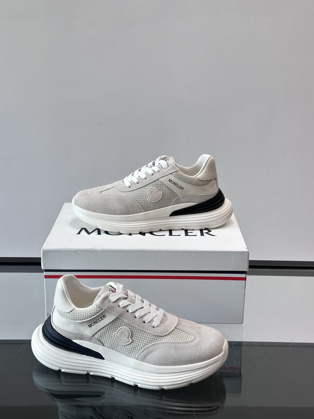 Moncler TrailgriPLite运动鞋,轻量设计,鞋面拼接网布➕牛皮,透气又耐穿!橡胶鞋底抓地 Moncler TrailgriPLite运动鞋,轻量设计,鞋面拼接网布➕牛皮,透气又耐穿!橡胶鞋底抓地