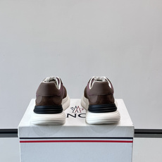 Moncler TrailgriPLite运动鞋,轻量设计,鞋面拼接网布➕牛皮,透气又耐穿!橡胶鞋底抓地 Moncler TrailgriPLite运动鞋,轻量设计,鞋面拼接网布➕牛皮,透气又耐穿!橡胶鞋底抓地