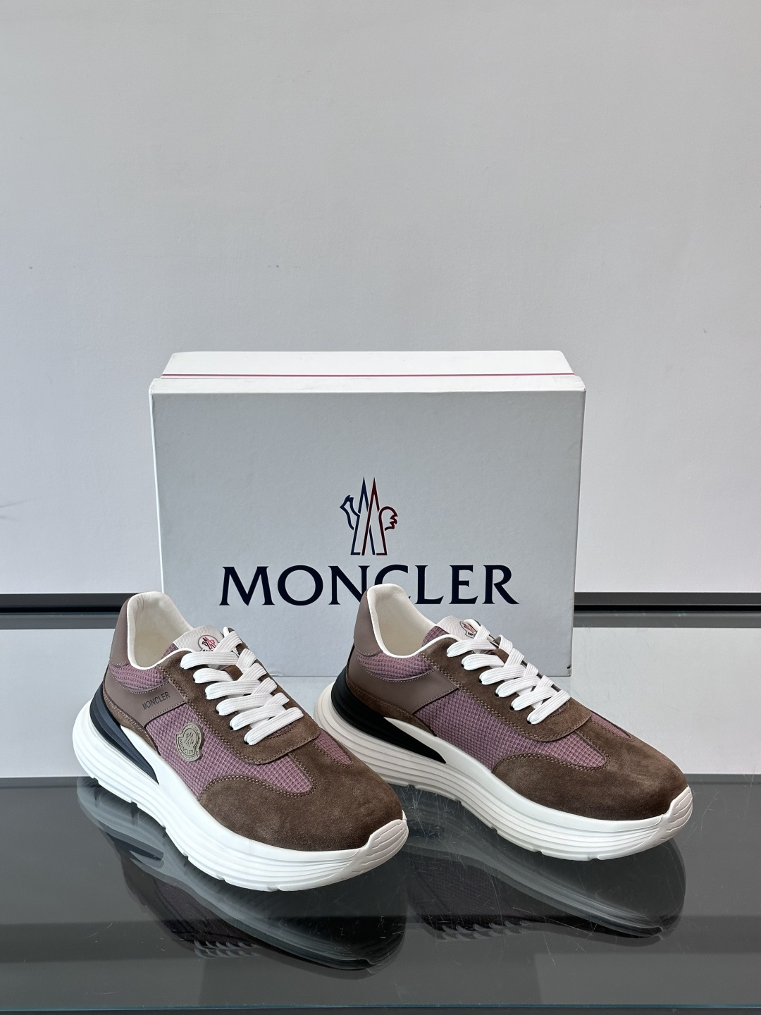 Moncler TrailgriPLite运动鞋,轻量设计,鞋面拼接网布➕牛皮,透气又耐穿!橡胶鞋底抓地 Moncler TrailgriPLite运动鞋,轻量设计,鞋面拼接网布➕牛皮,透气又耐穿!橡胶鞋底抓地