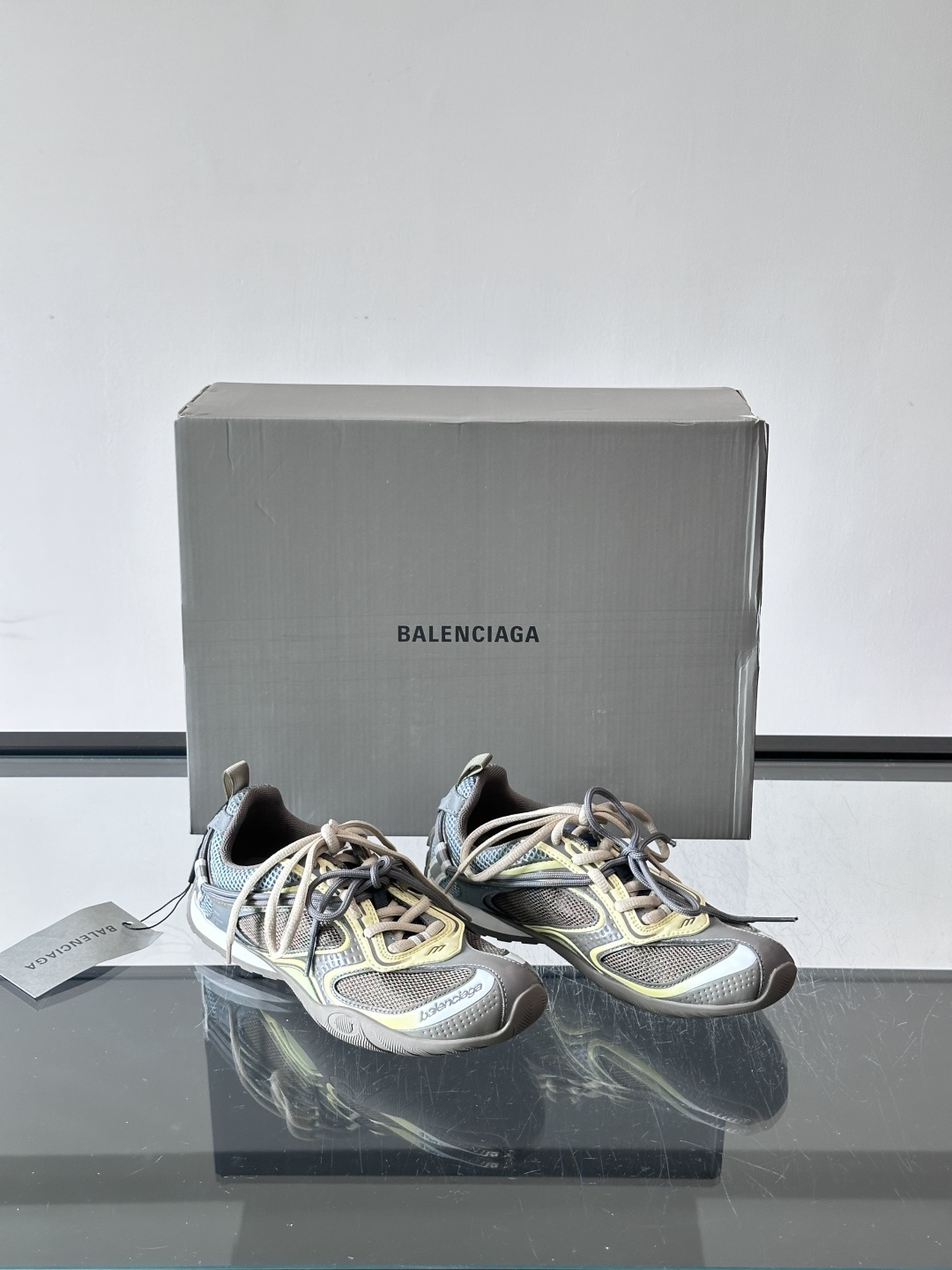 bal巴黎世家Track 2.0老爹鞋,尼龙+网布拼接,做旧设计超有层次感!科技感配色+完美😍细节,未来 bal巴黎世家Track 2.0老爹鞋,尼龙+网布拼接,做旧设计超有层次感!科技感配色+完美😍细节,未来